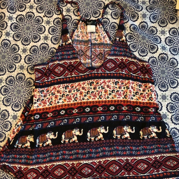 Clothes - Picture 1 of 1